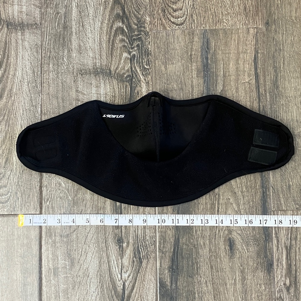 Seirus Black Neoprene Face Mask with Hook-and-Loop Closures